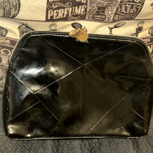 YSL Yves Saint Laurent Beaute patent leather dual logo zipper cosmetic bag - Picture 8 of 15
